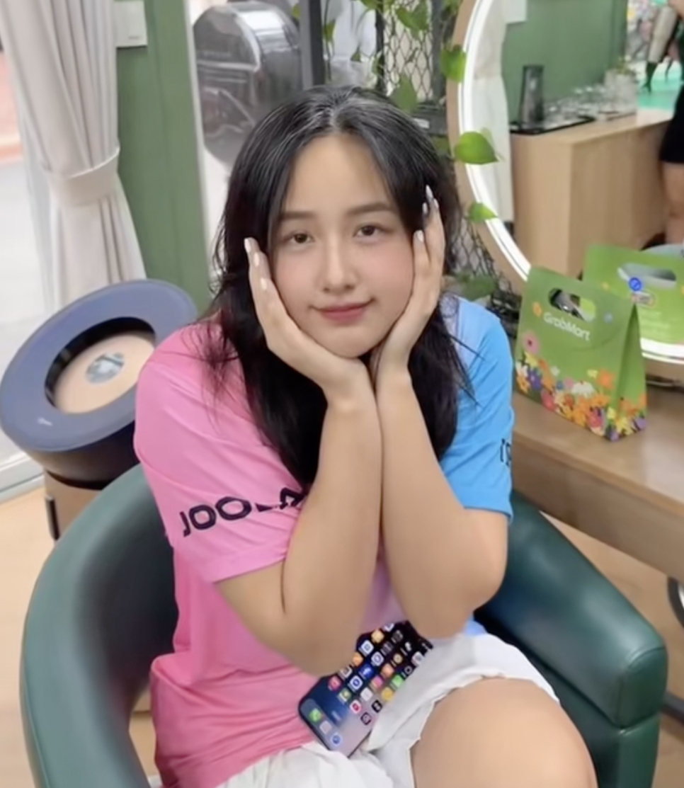 Mai Phuong Thuy anh 1