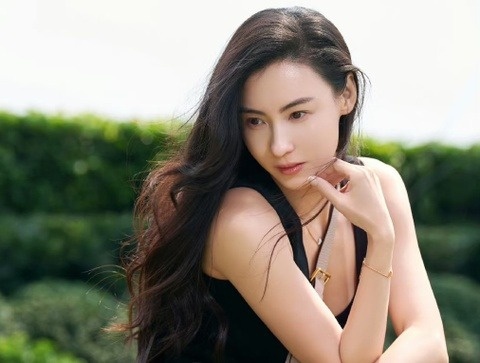 Tuoi tho co cuc cua Truong Ba Chi hinh anh