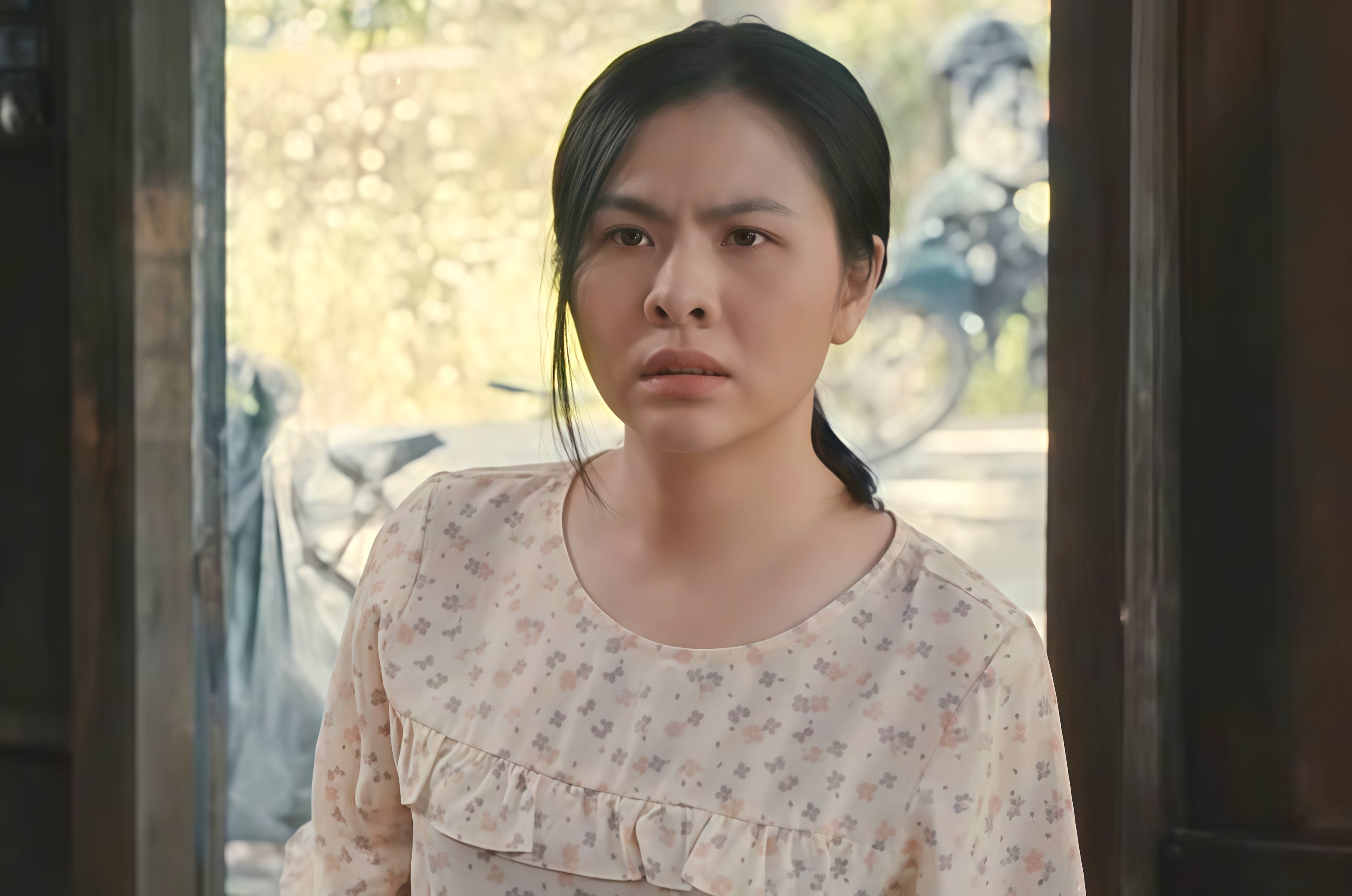 Phim Viet chui tuc khong kiem soat la trai voi dinh huong nen dien anh hinh anh