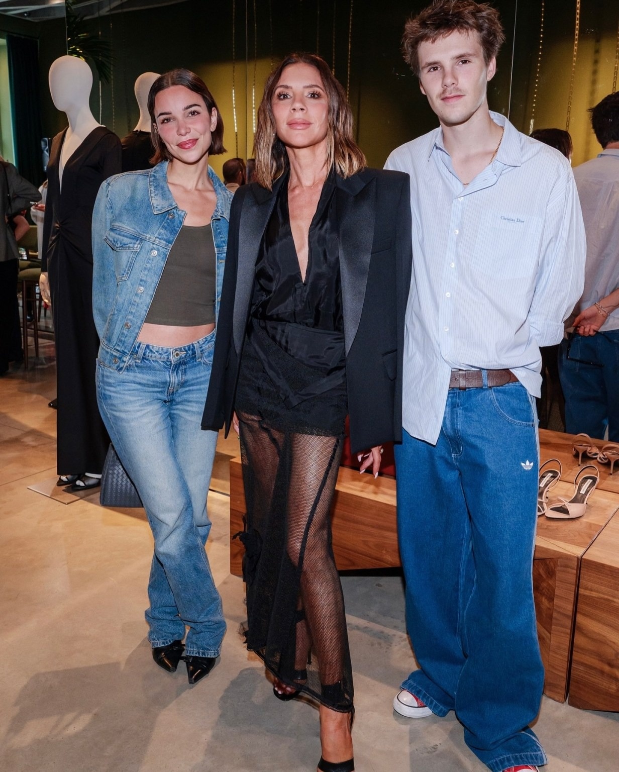 isabelagrutman_36_dover_street_c.jpg