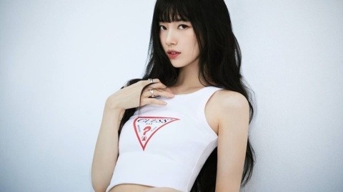 Hinh anh Suzy chay bo o ho Tay hinh anh