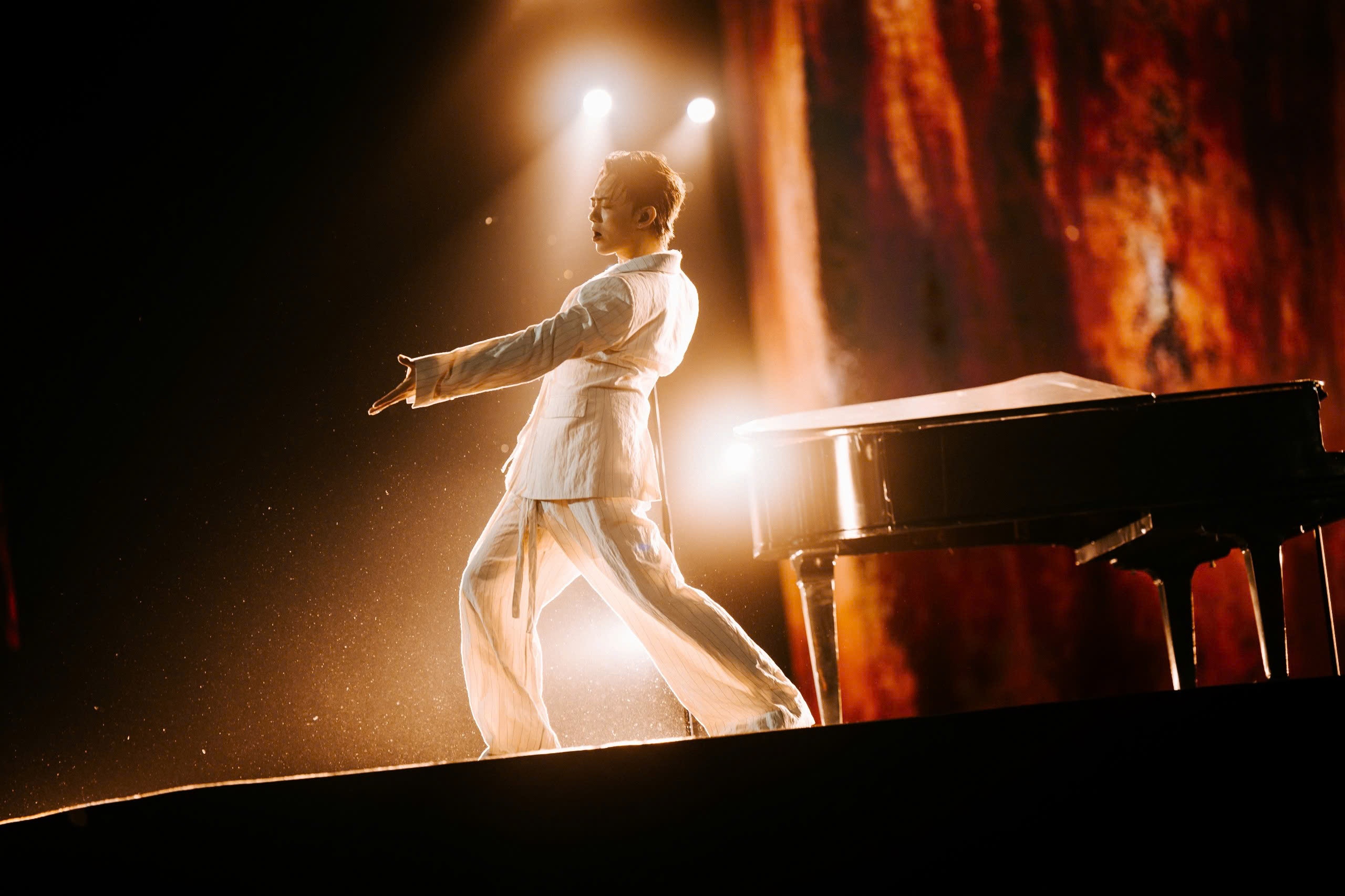 Soobin thăng hoa trong concert 10.000 khán giả ở TP.HCM
