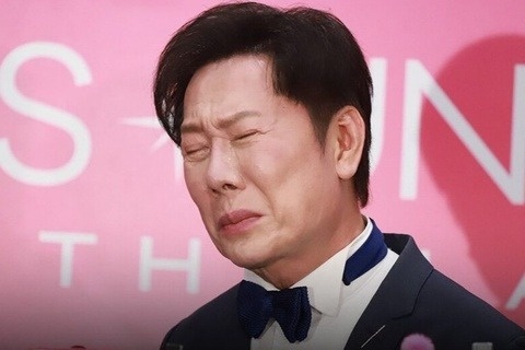 Ong Nawat phan phao hinh anh