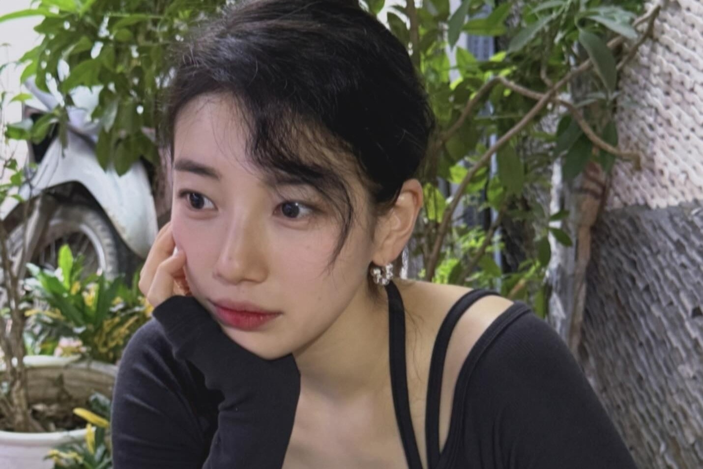 Suzy khoe anh o Viet Nam hinh anh