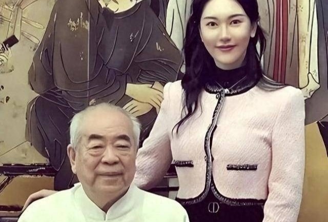 Hoa si 87 tuoi co con voi vo kem 50 tuoi hinh anh