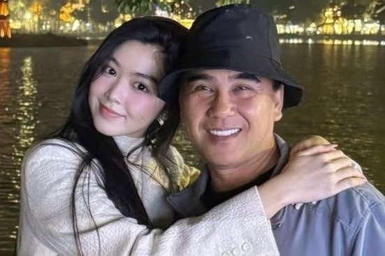 Quyen Linh xuat hien hinh anh