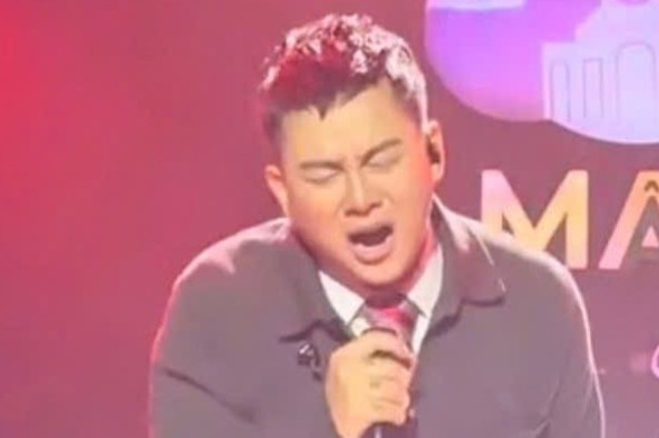 Hoai Lam gay ban tan hinh anh