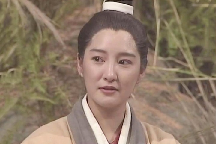 Ly Mac Sau dep nhat man anh - mot minh nuoi 2 con, song khep kin hinh anh