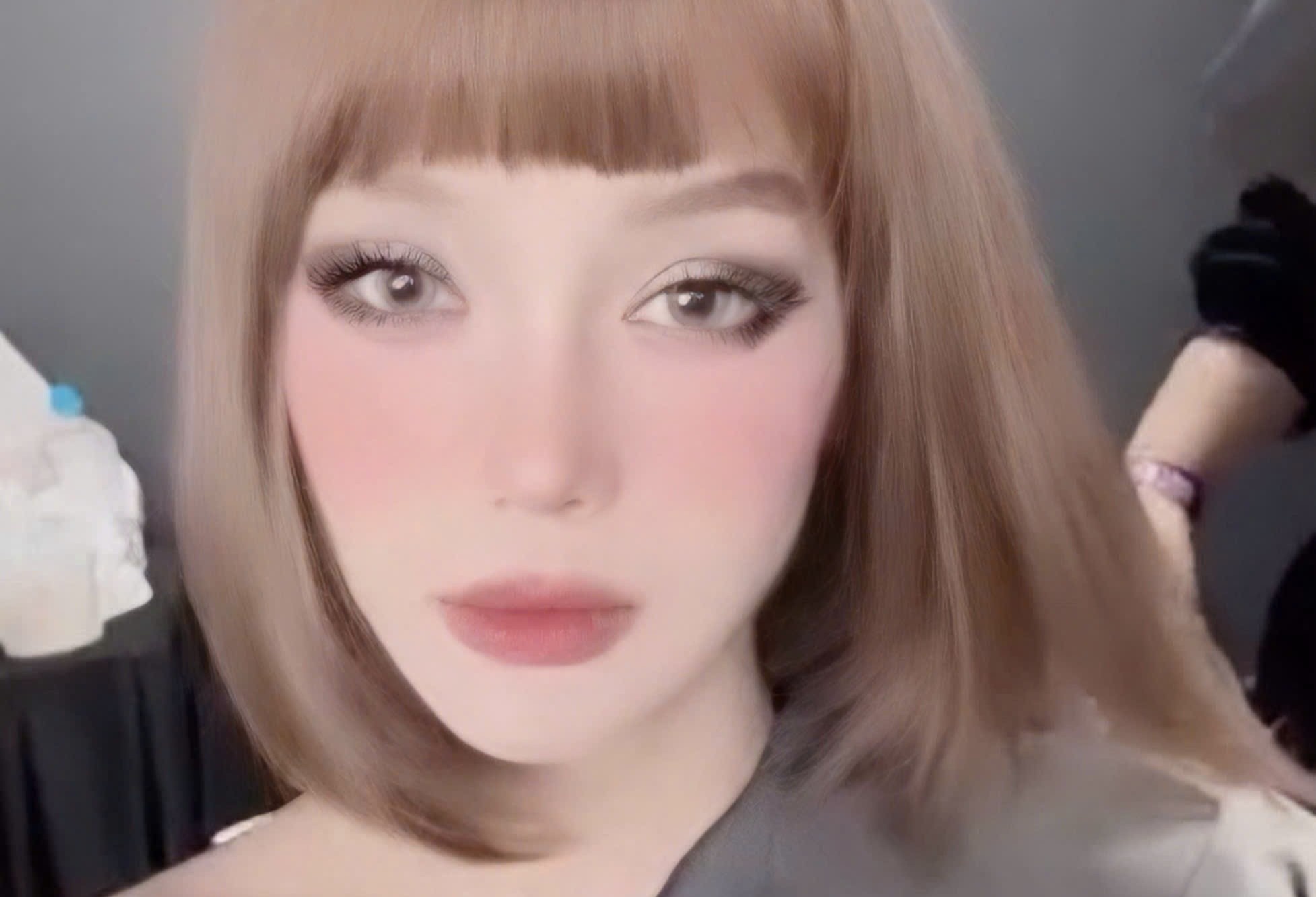 Minh Hang la lam hinh anh