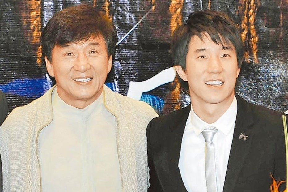 Thanh Long moi nam chi goi cho con trai mot cuoc dien thoai hinh anh