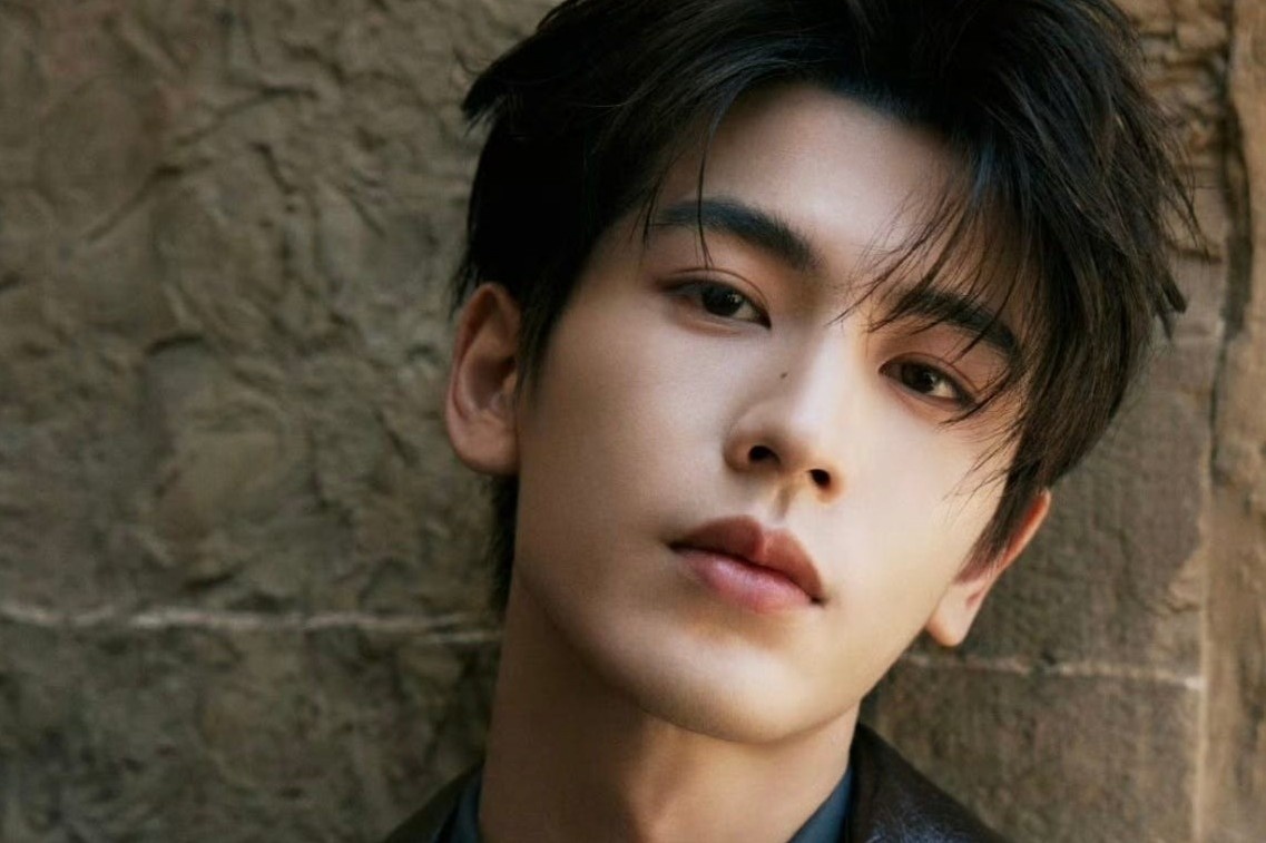 Nam dien vien gay phan no hinh anh