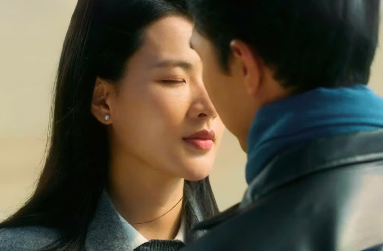 Canh Minh Trang hon Steven Nguyen gay ban tan hinh anh