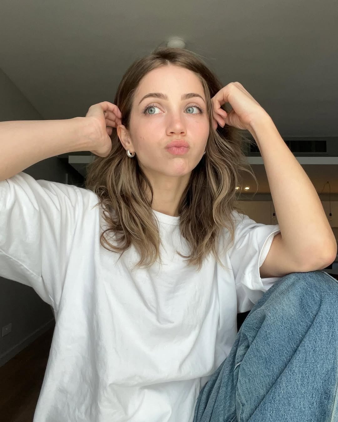 Emily Rudd anh 3