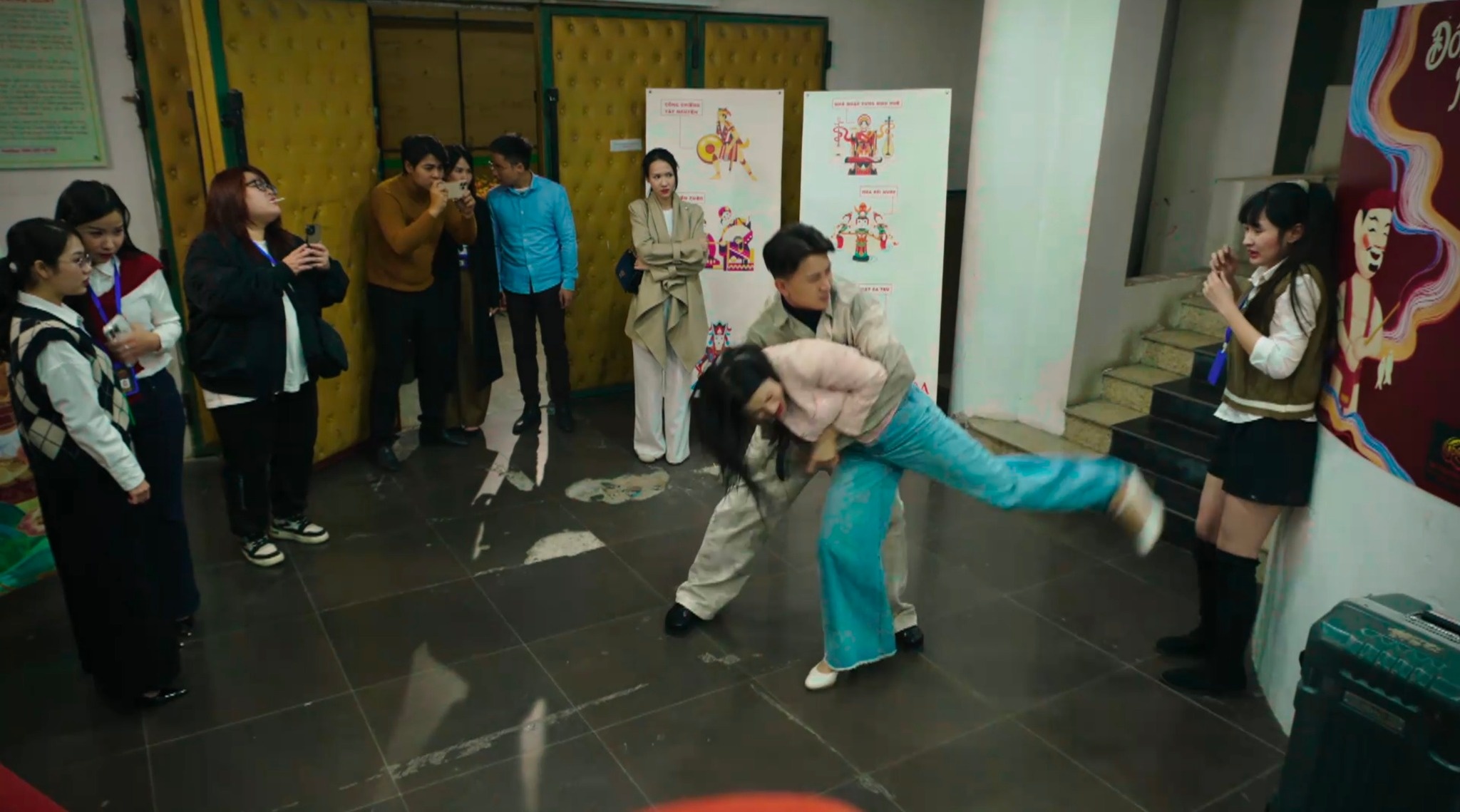 Buoc chan vao doi anh 1