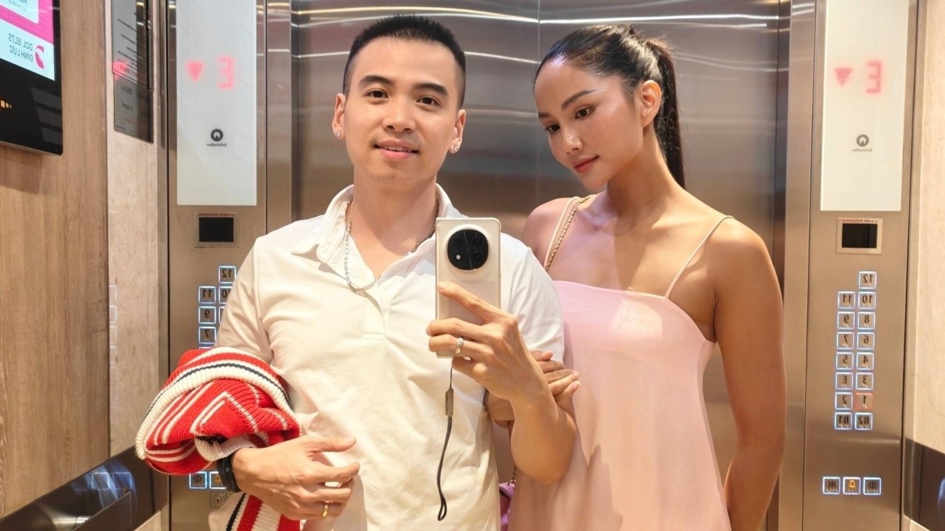 H'Hen Nie sau 2 nam cuoi hinh anh