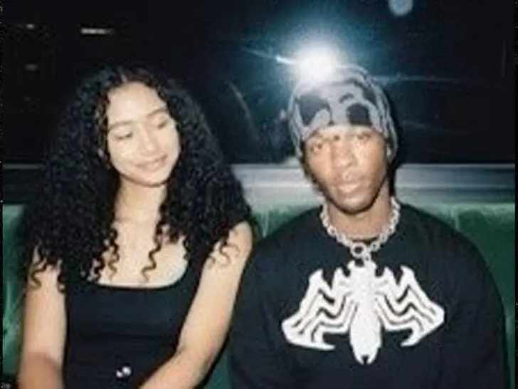 Ca si D4vd bi bat sau vu co gai tu vong trong cop xe hinh anh