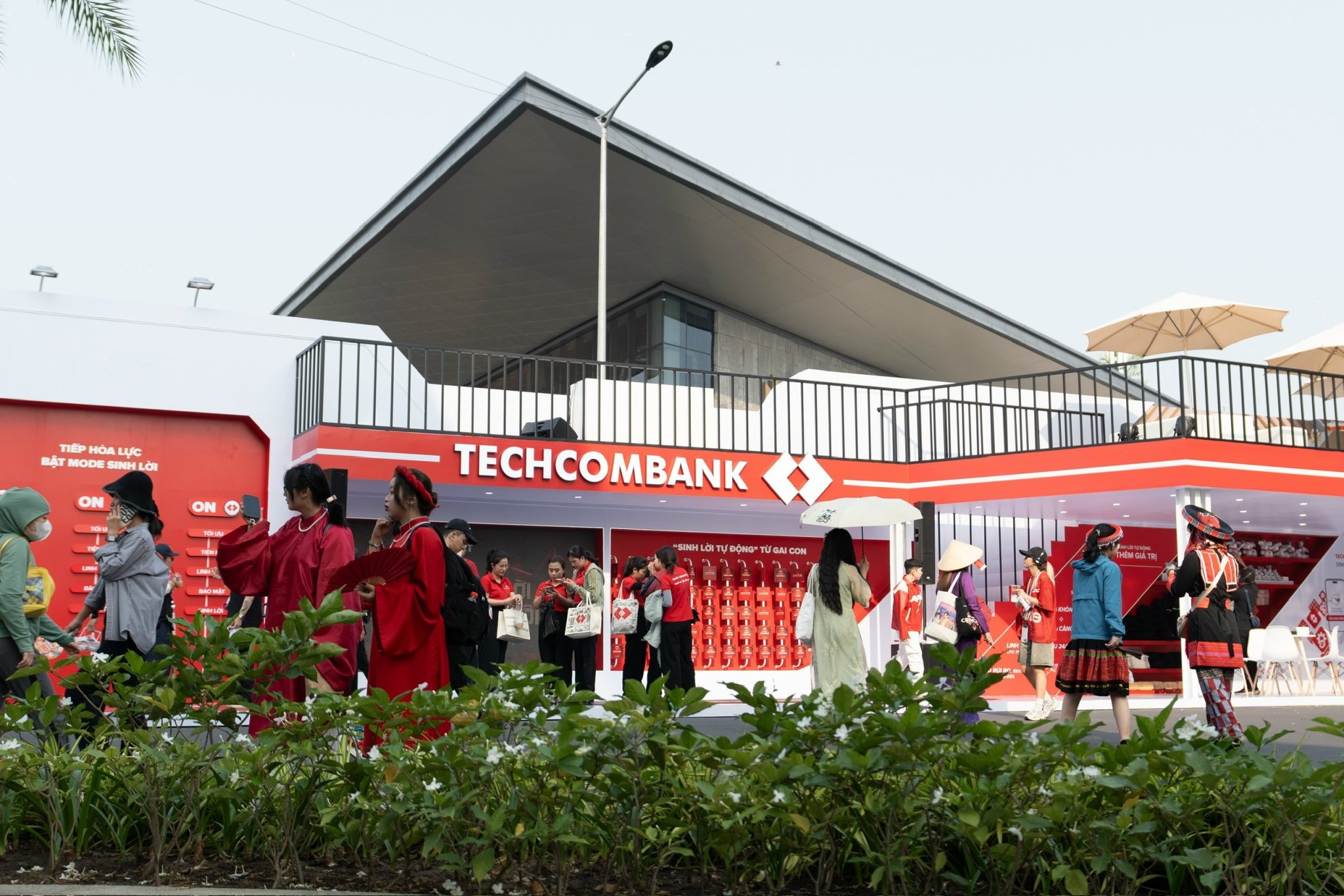 Gai Home Concert anh 3