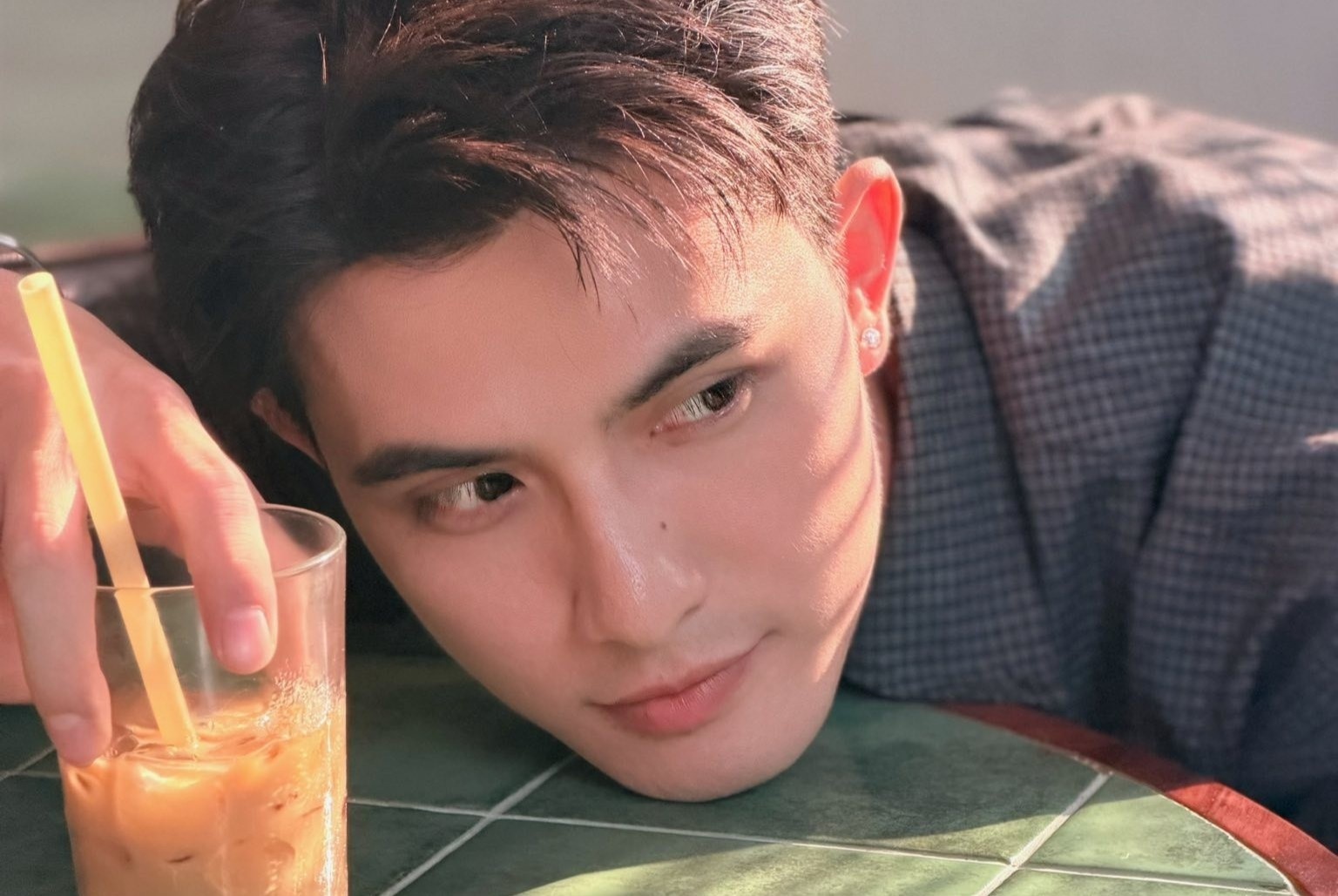 Nam chinh cao 1,81 m cua 'Heo nam mong' khong chi co canh phim 18+ hinh anh