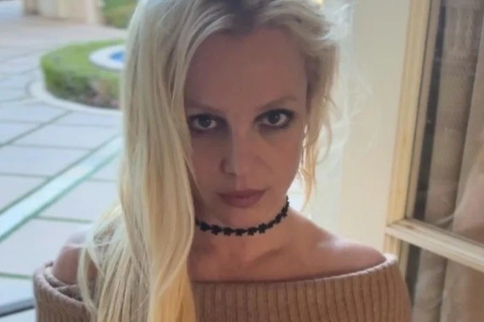 Britney Spears lo dien sau cai nghien hinh anh