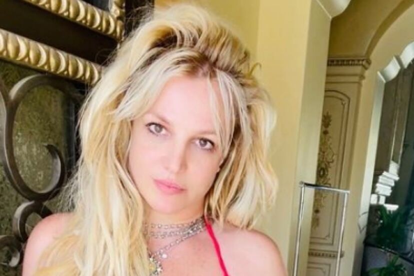Britney Spears lo dien sau cai nghien hinh anh