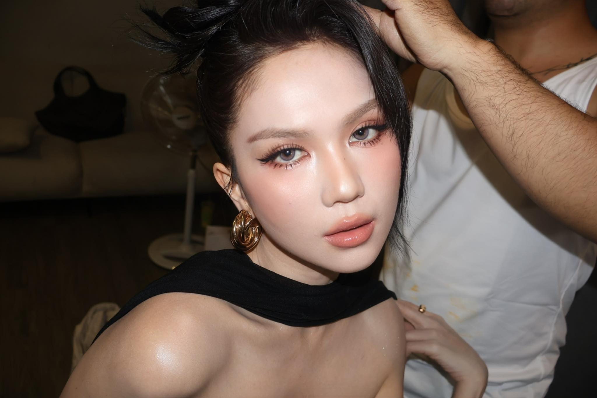 'Tham my vien am phu' - bo phim dang quen cua Ngoc Trinh hinh anh