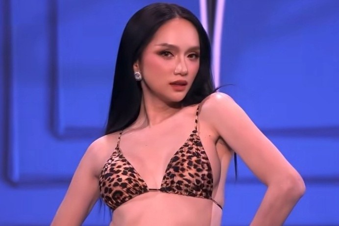 Huong Giang thi ao tam hinh anh