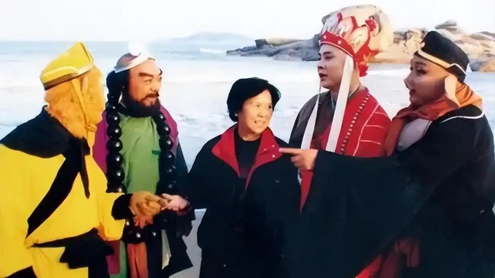 tay du ky anh 2
