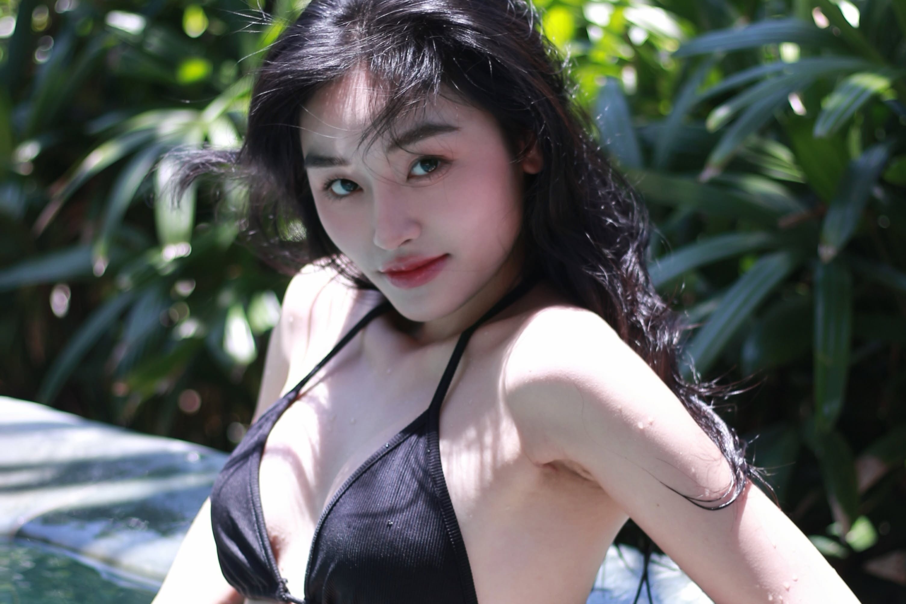Yen Nhi tao bao hinh anh