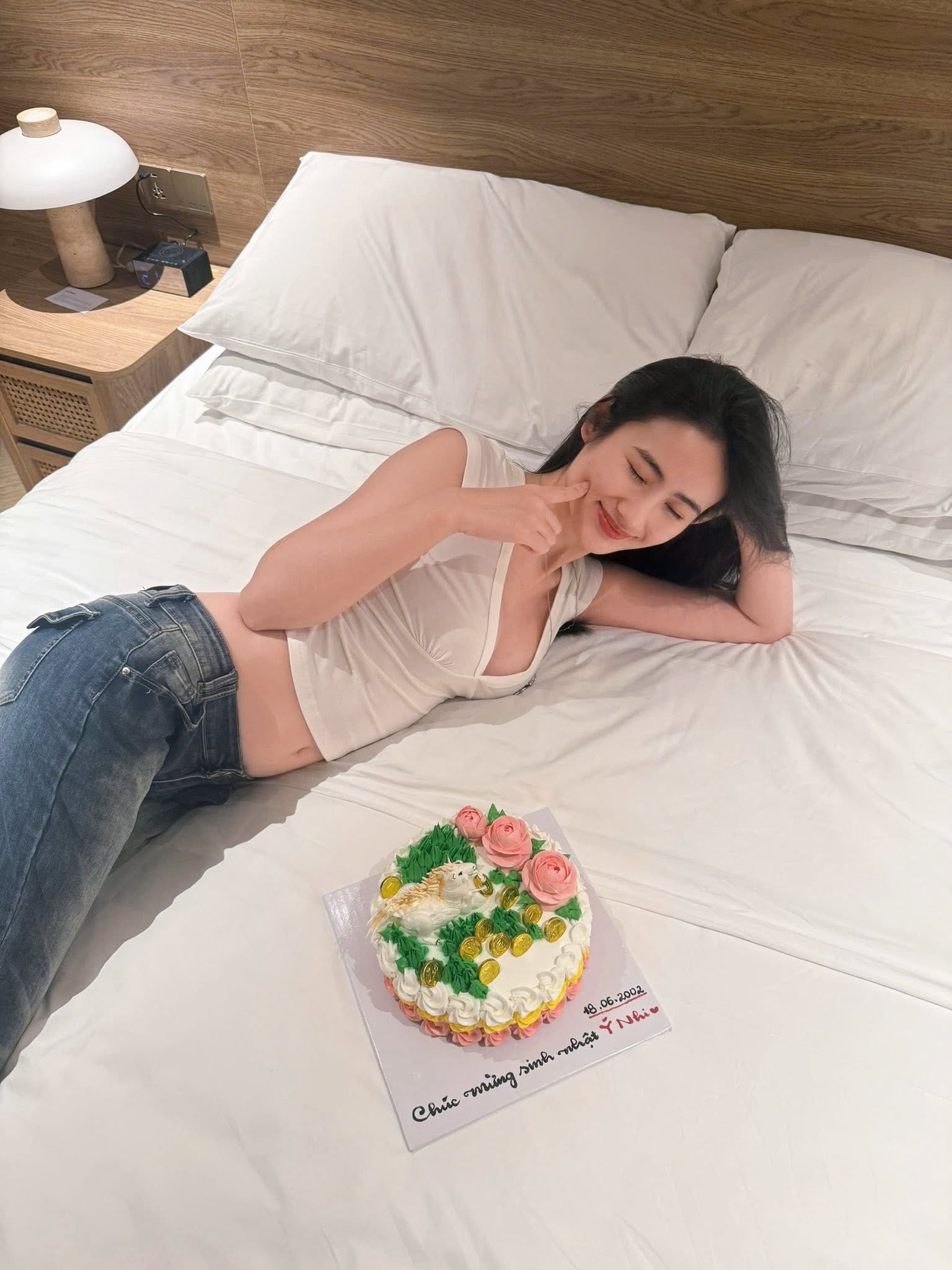 Ý Nhi ảnh 3 Y Nhi anh 3