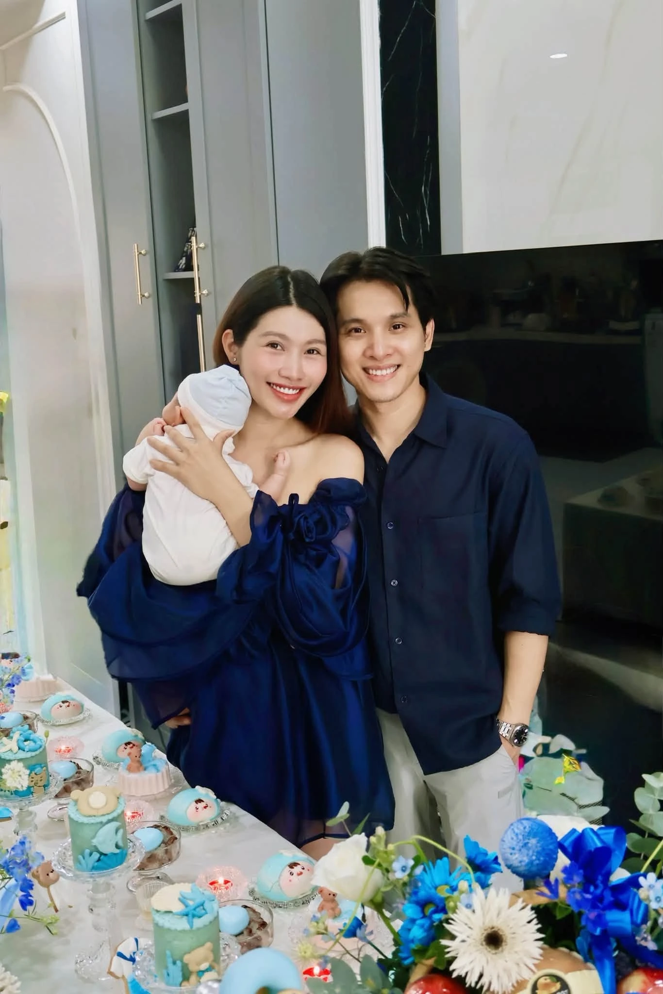 Chế Nguyễn Quỳnh Châu ảnh 12 Che Nguyen Quynh Chau anh 12