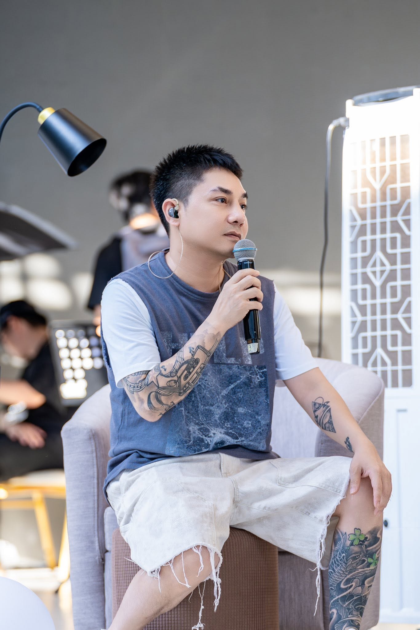 Phạm Khánh Hưng ảnh 2 Phạm Khánh Hưng ảnh 2