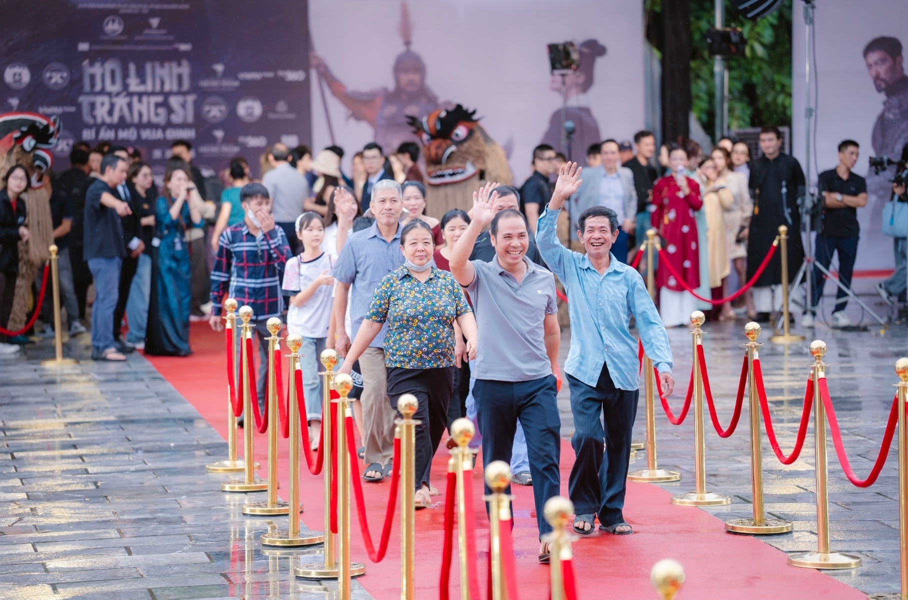 hộ linh tr&aacute;ng sĩ ảnh 1