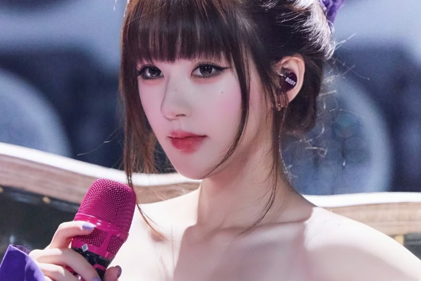 Triệu Lộ Tư ngừng giả vờ