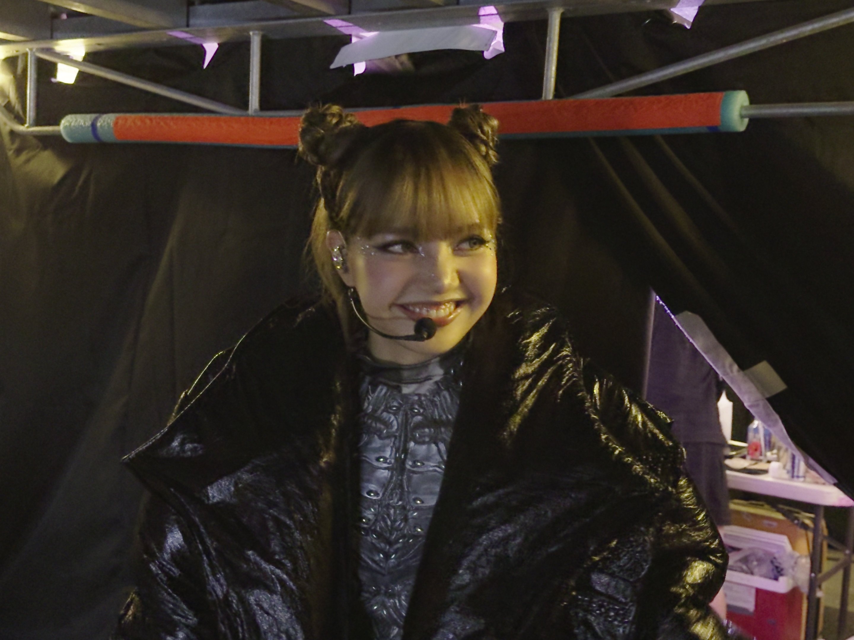 Lisa ảnh 2