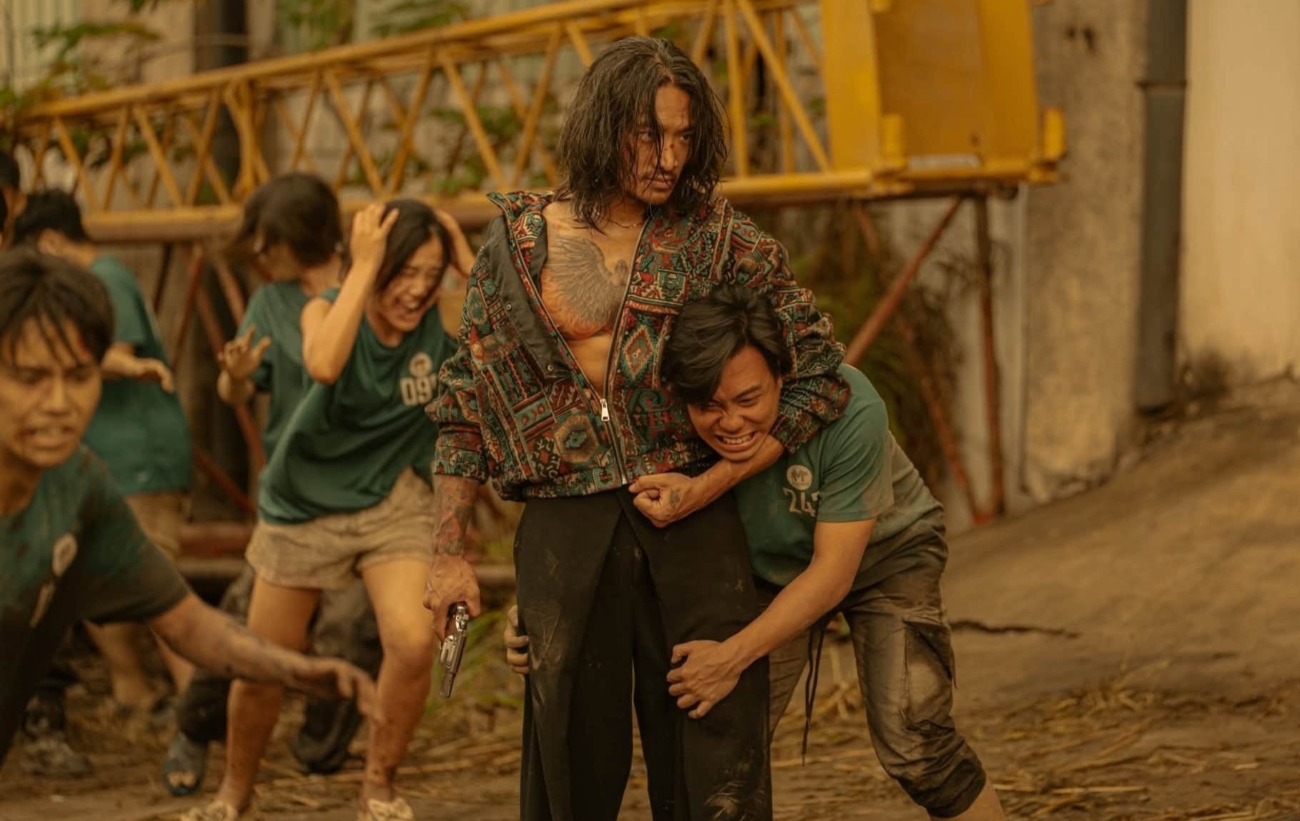 Trại bu&ocirc;n người ảnh 3
