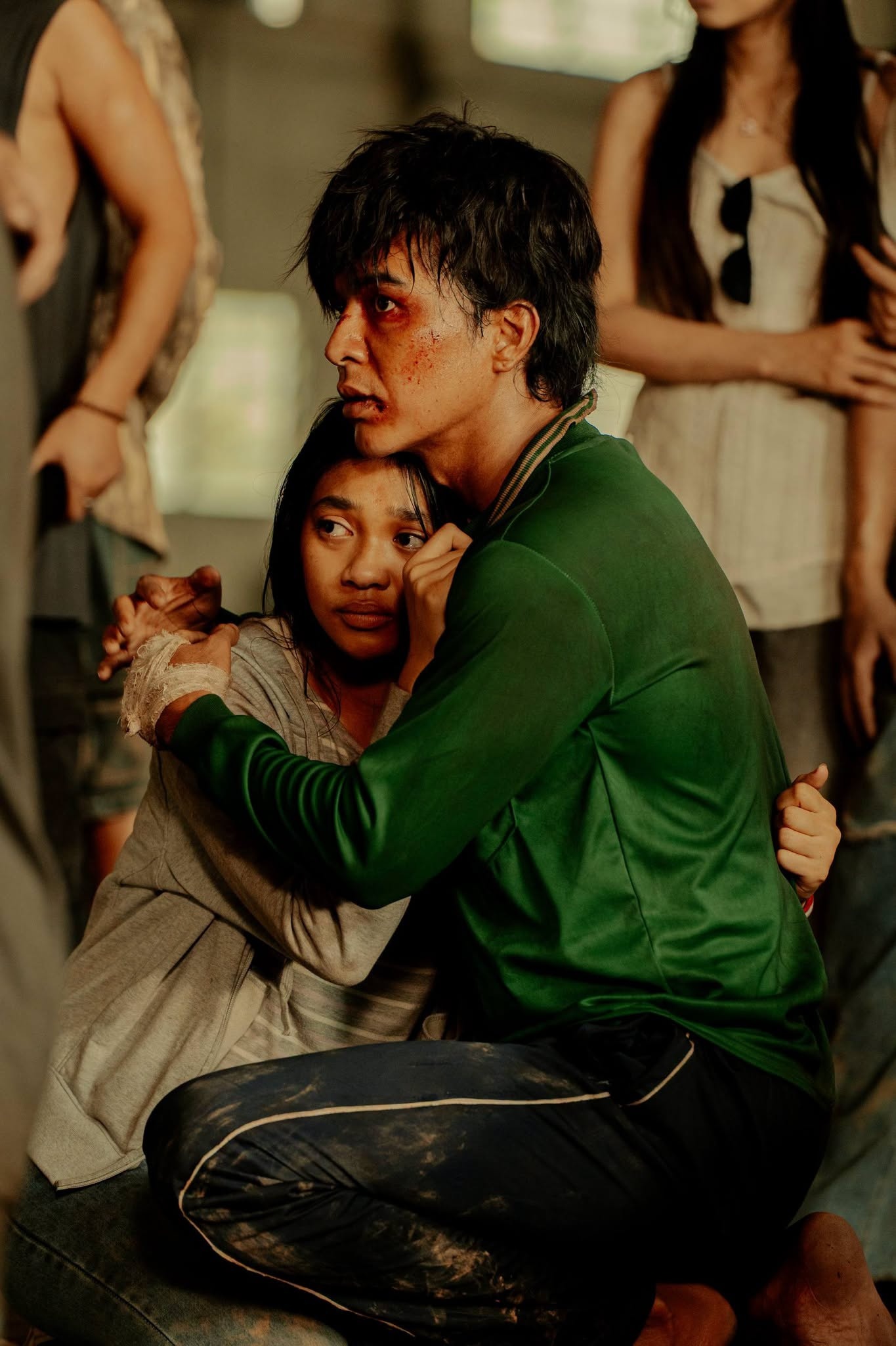 Trại bu&ocirc;n người ảnh 1
