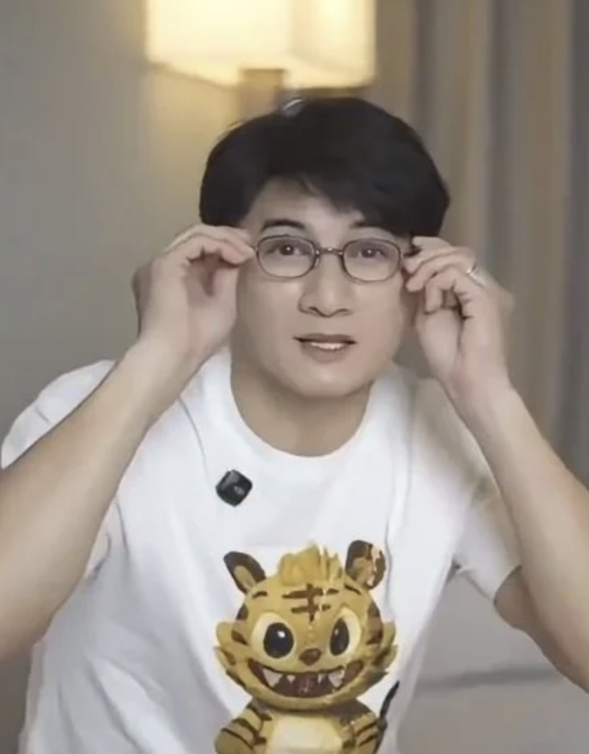 Ng&ocirc; Kỳ Long ảnh 1