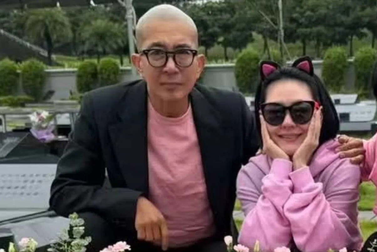 DJ Koo viếng mộ Từ Hy Viên