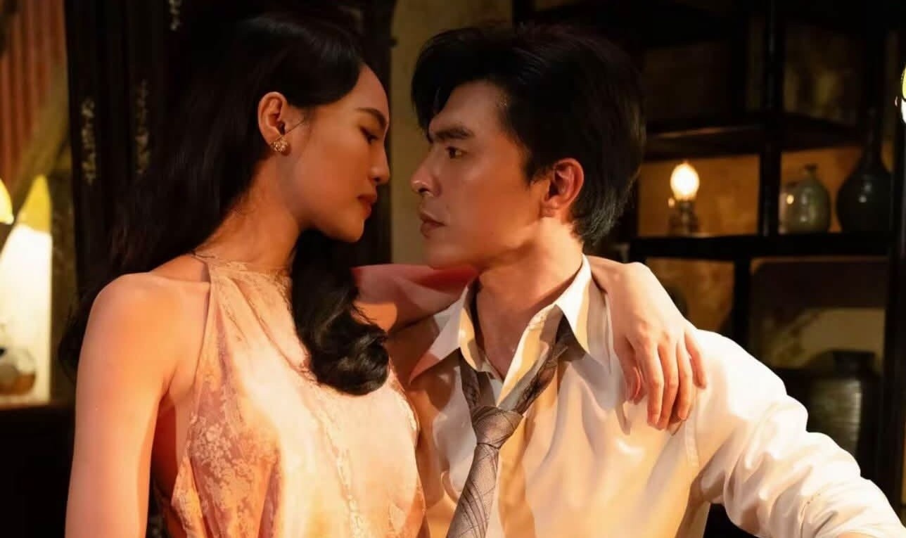'Chị chị em em 3' đánh bật 'Án mạng karaoke'