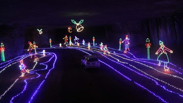 Le hoi anh sang mua Giang sinh anh 9