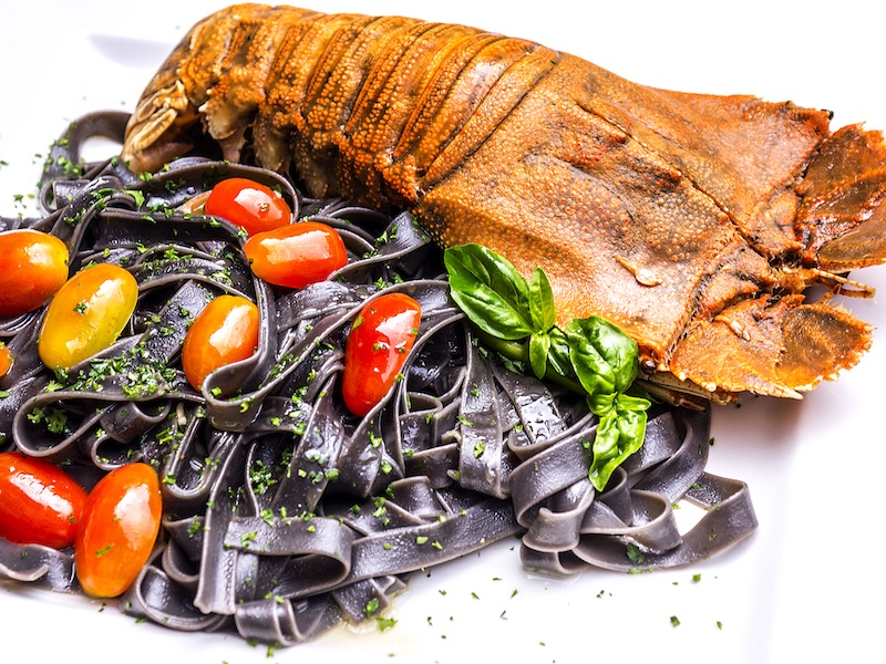 Bua tiec sang chanh va ngon chuan vi tai 4 nha hang mon Tay o Sai Gon hinh anh