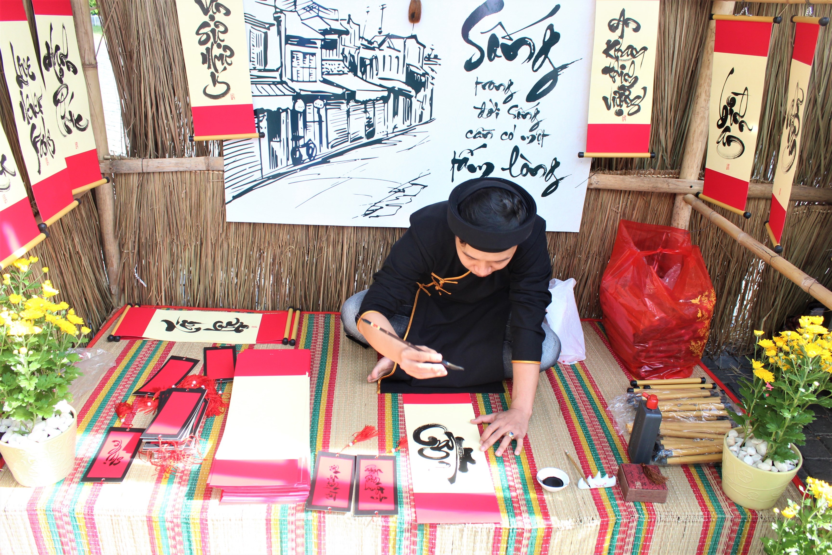 nguoi nuoc ngoai don Tet Am lich anh 10