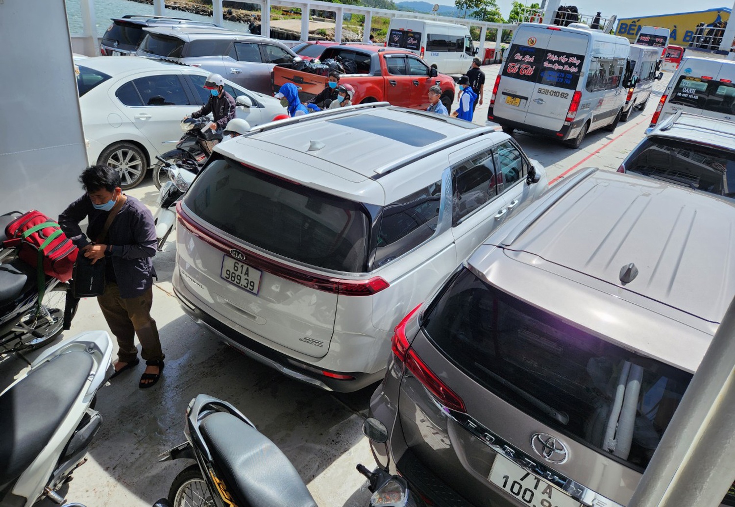 Pha ra Phu Quoc tre chuyen nhieu gio hinh anh