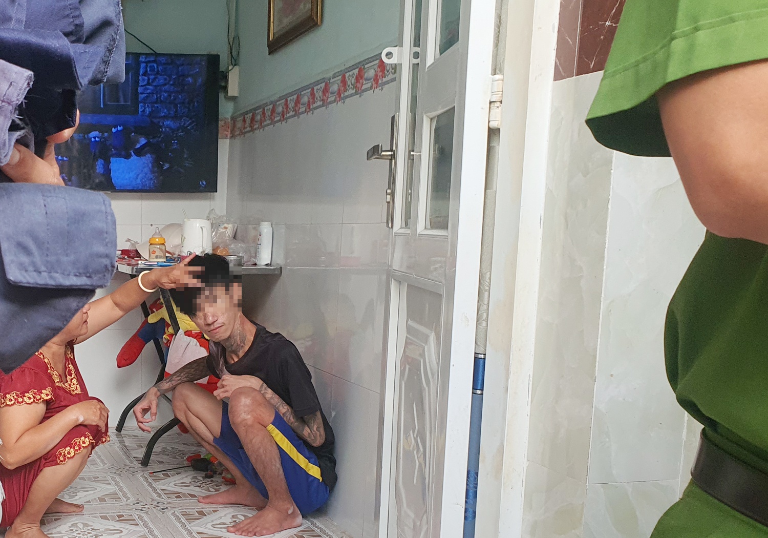 Giai cuu thanh nien anh 1