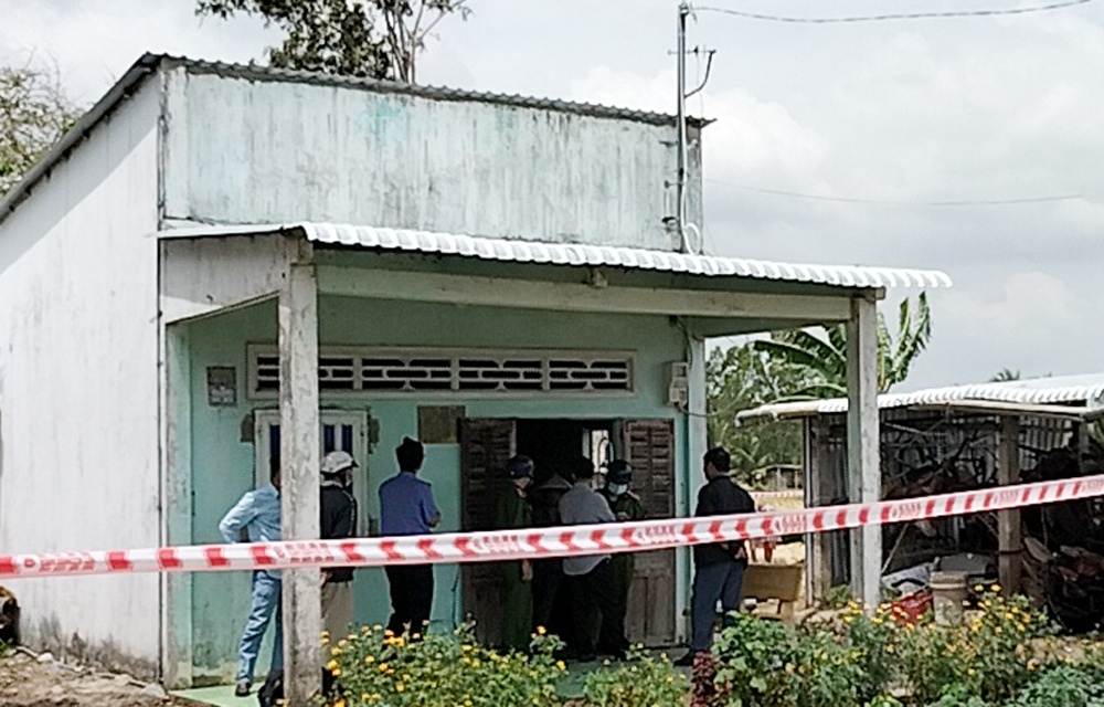 Nguoi dan ong tu vong sau tieng no lon hinh anh