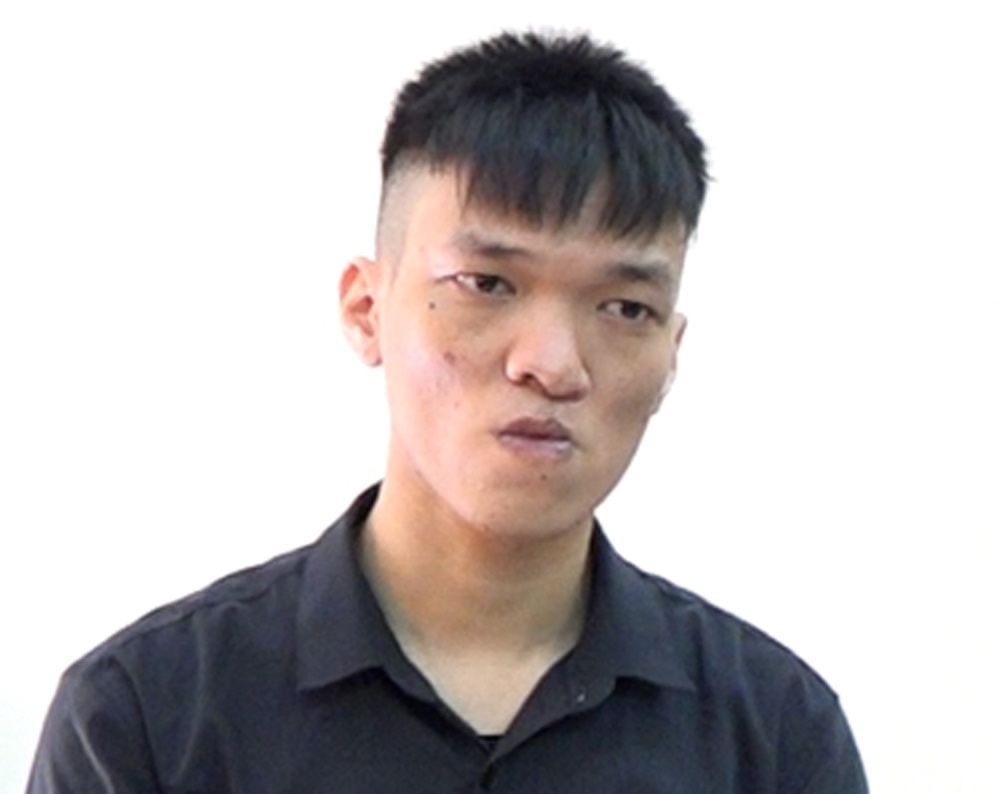 Linh an 17 nam tu vi chem dut lia canh tay nguoi khong quen biet hinh anh