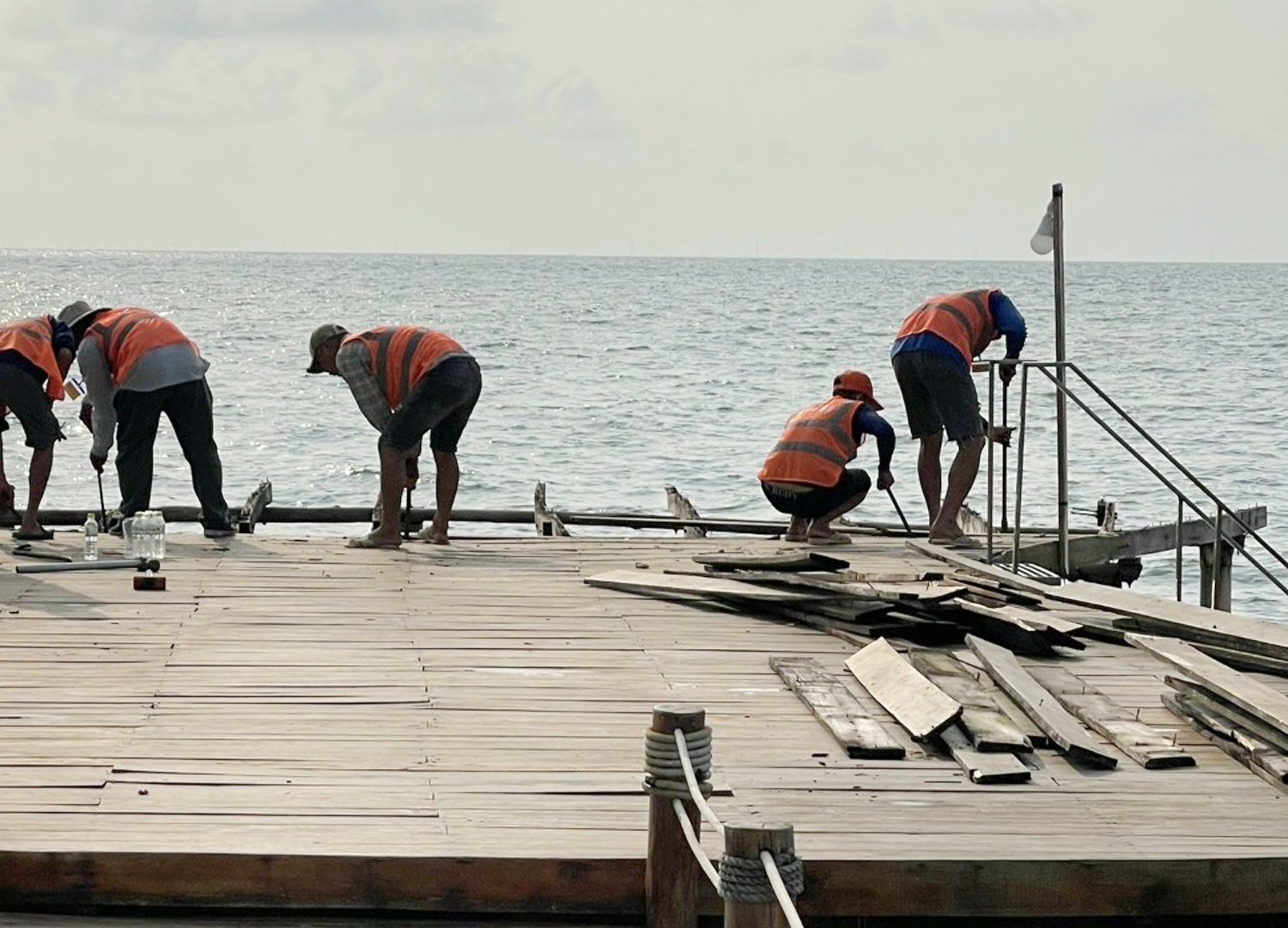 Cuong che thao do 6 bungalow xay trai phep o Phu Quoc hinh anh