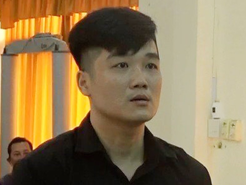 Tu hinh nam thanh nien truy sat 2 cha con hinh anh