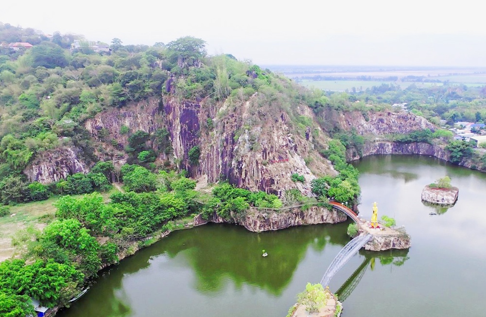 Xem xet trach nhiem can bo lien quan cong trinh trai phep tren nui Sap hinh anh