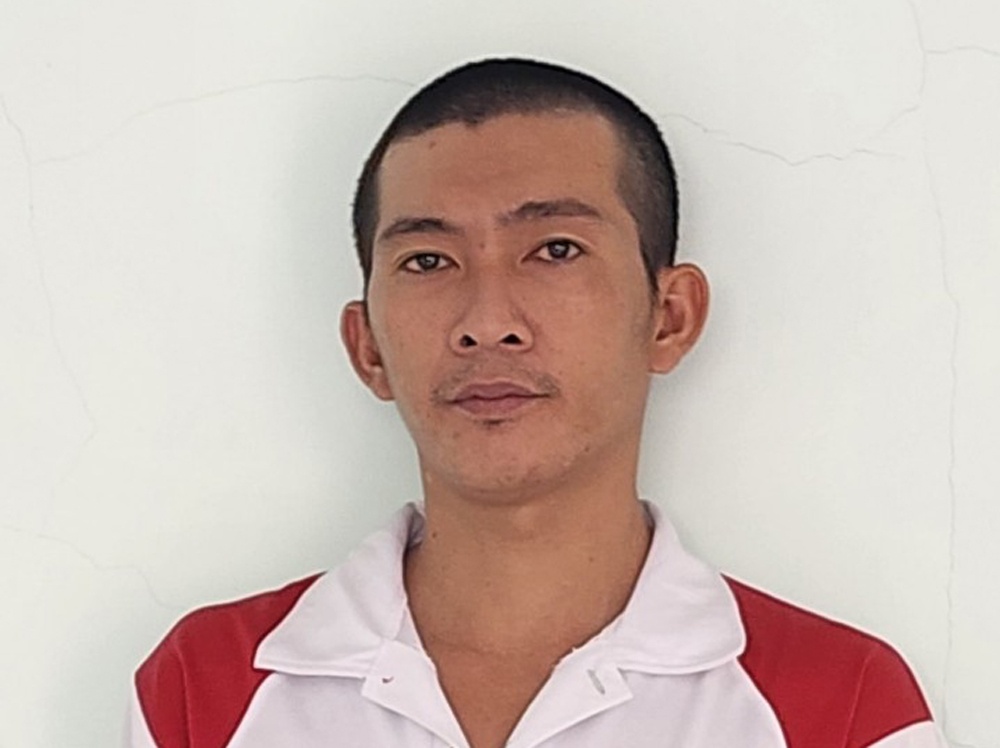 Chem nguoi khac trong thuong vi ghen hinh anh